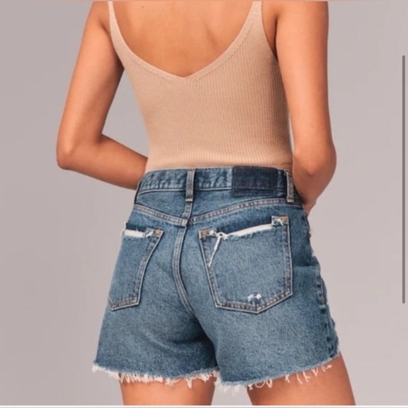 Abercrombie & Fitch The Boyfriend Short Mid Rise - Picture 2 of 12